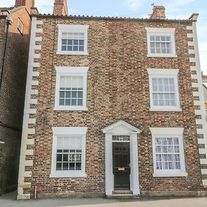11 Church Street Whitby